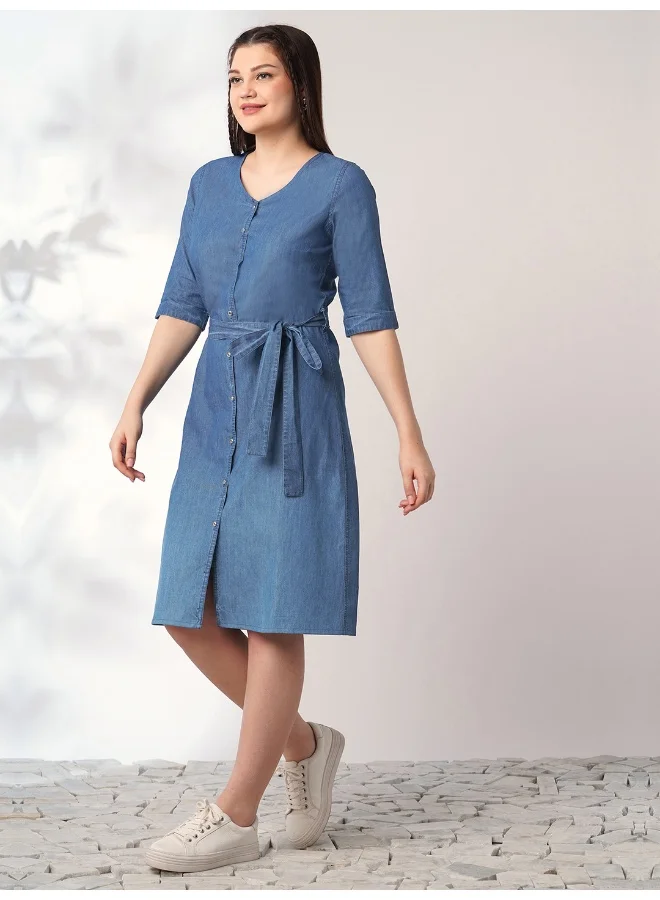 globus Women Med Blue V-Neck Button Down Knee Length A-Line Denim Dress With Belt