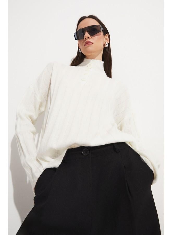 June Half Turtle Neck Buttoned Sweater Ecru - Image 2