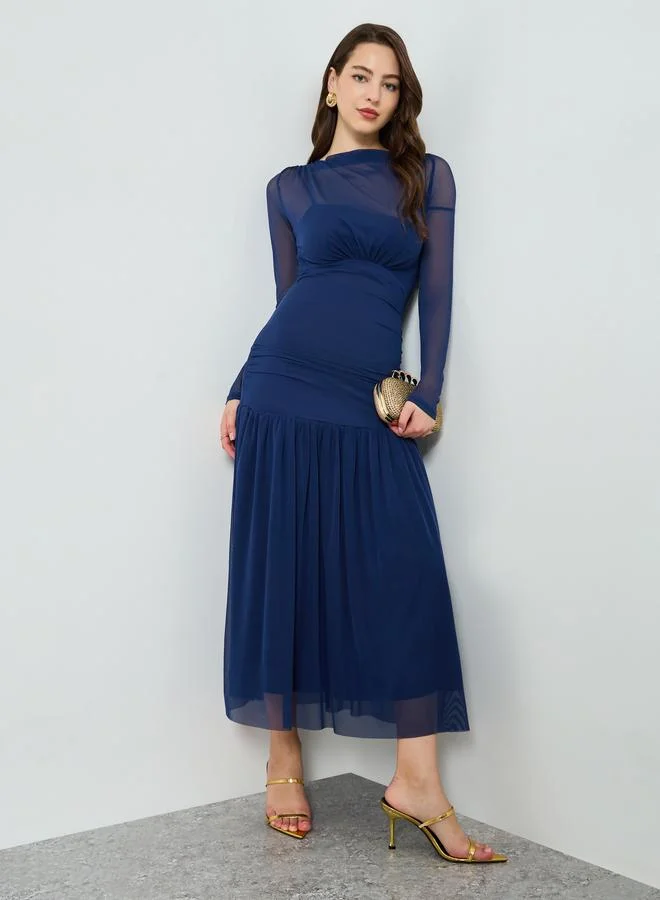 ستايلي فستان طويل بحافة واسعة وأكمام طويلة