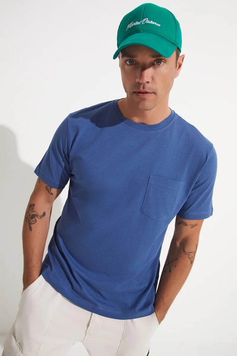 JUNE Men's Regular Fit Pocket Detailed Short Sleeve T-Shirt