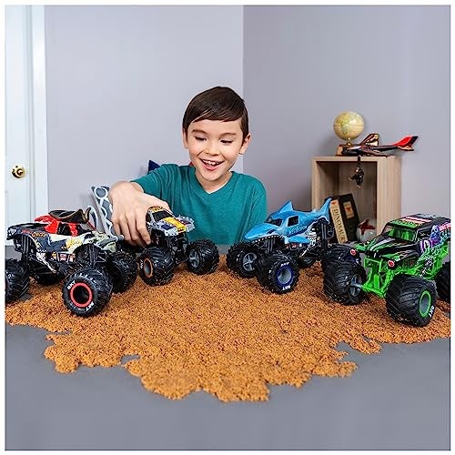 Monster Jam, Official Grave Digger Monster Truck, Collector Die-Cast Vehicle, 1:24 Scale, Kids Toys for Boys Ages 3 and up - Image 5