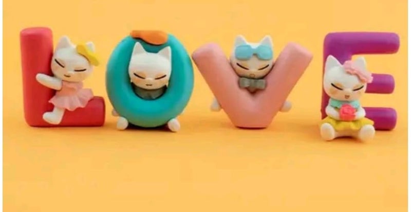 Gugzy Multicolor Polyresin Love Animated Characters Decorative Showpiece for Valentines Day for Expressing Love Best Choice for Girlfriend Boyfriend Husband Wife Multicolor - Image 5