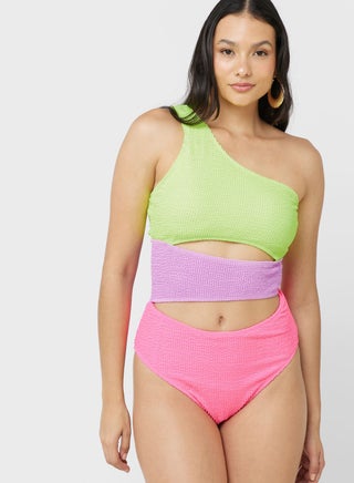 Colorblock Detail Swimsuit - pzsku/ZA2A16DC7D9758C846766Z/45/_/1698933392/73704e8f-2e9a-4e84-9b43-e0699440f8ee