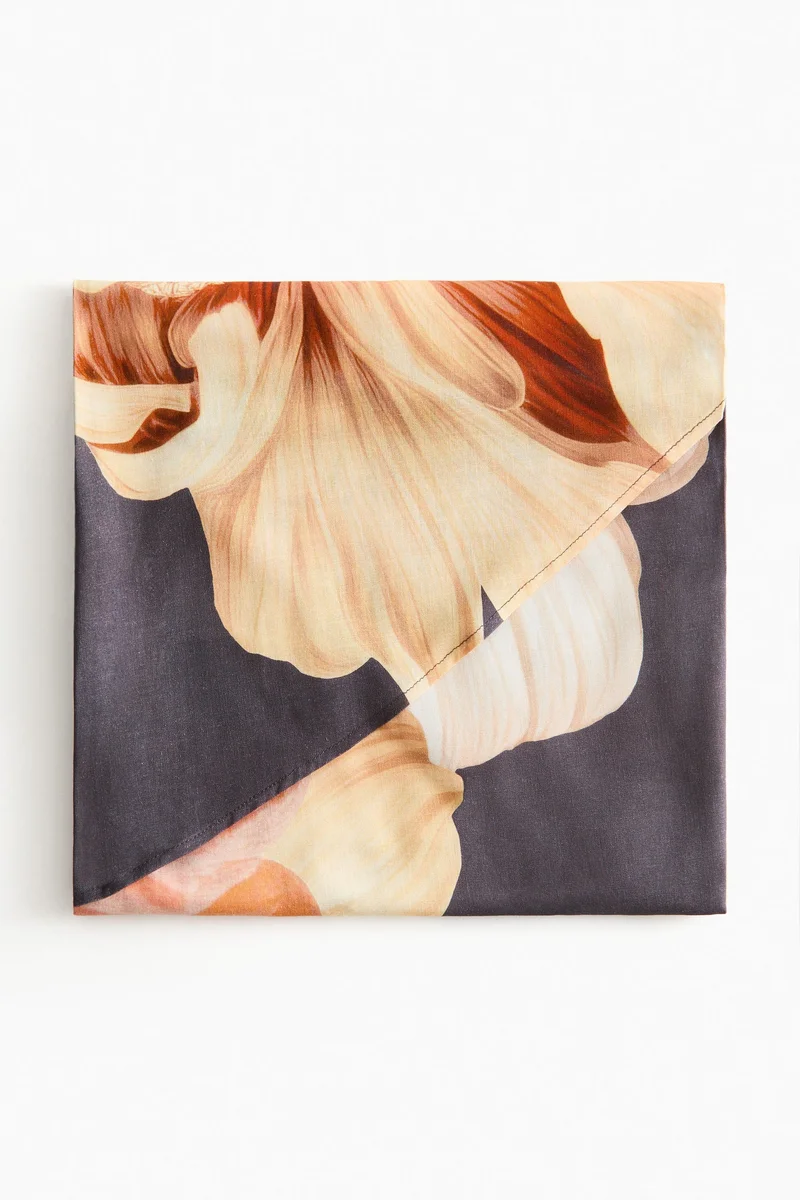 H&M Round tablecloth