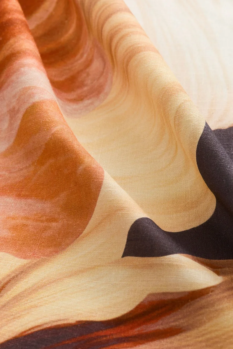 اتش اند ام مفرش طاولة دائري