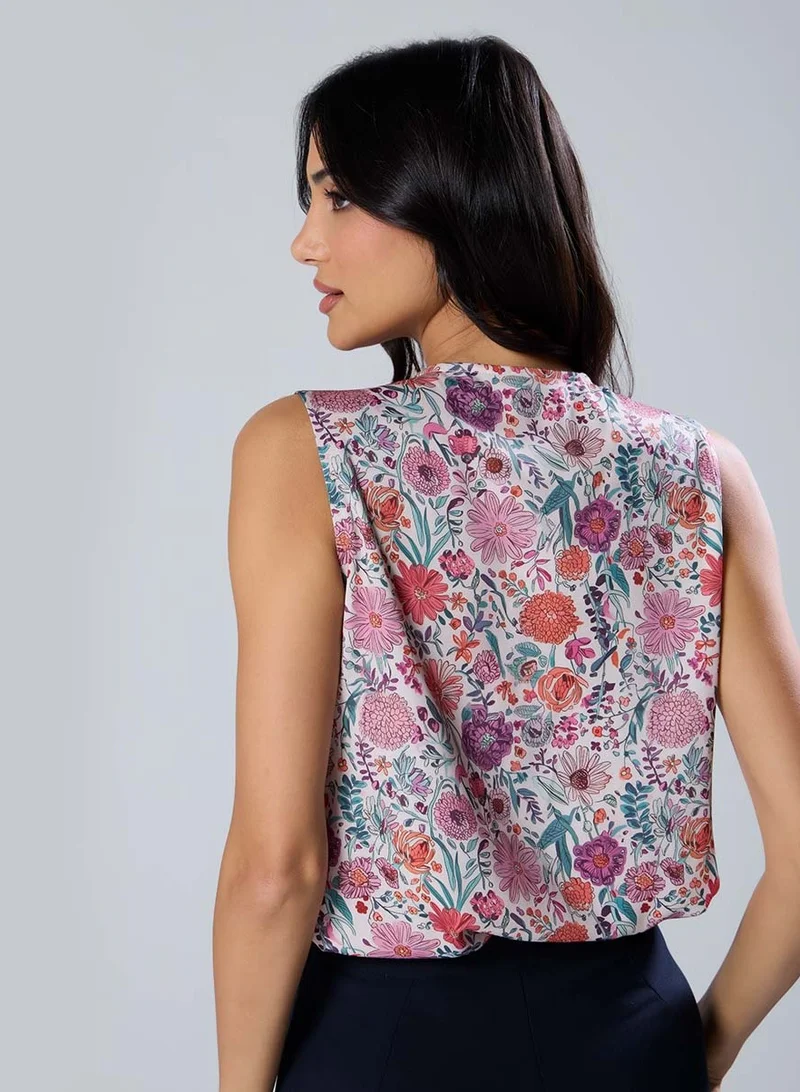 Zigzag Neck Pleated Printed Top