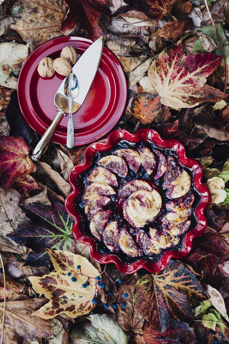 Emile Henry Made In France Burgundy Ruffled Pie Dish 10.5" X2.5" - Image 2