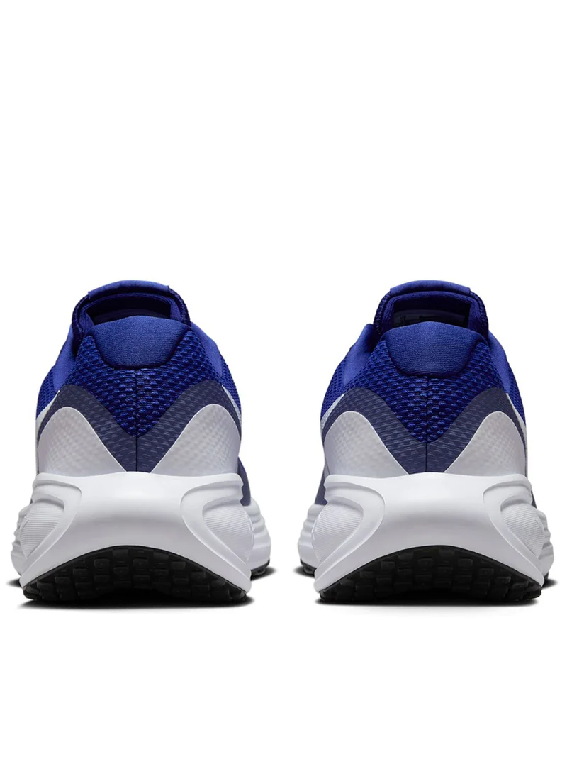 Nike Revolution 8