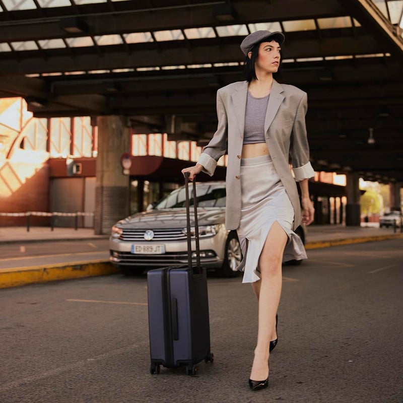 LEVEL8 حقيبة سفر محمولة، تصميم مات أنيق 100% PC، حقيبة ترويجية معتمدة من TSA، أمتعة خفيفة الوزن مع 8 عجلات دوارة، 54.5 سم، 40 لتر، أزرق داكن - Image 2