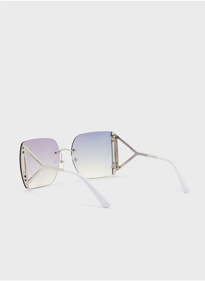 GUESS Oversized Sunglasses