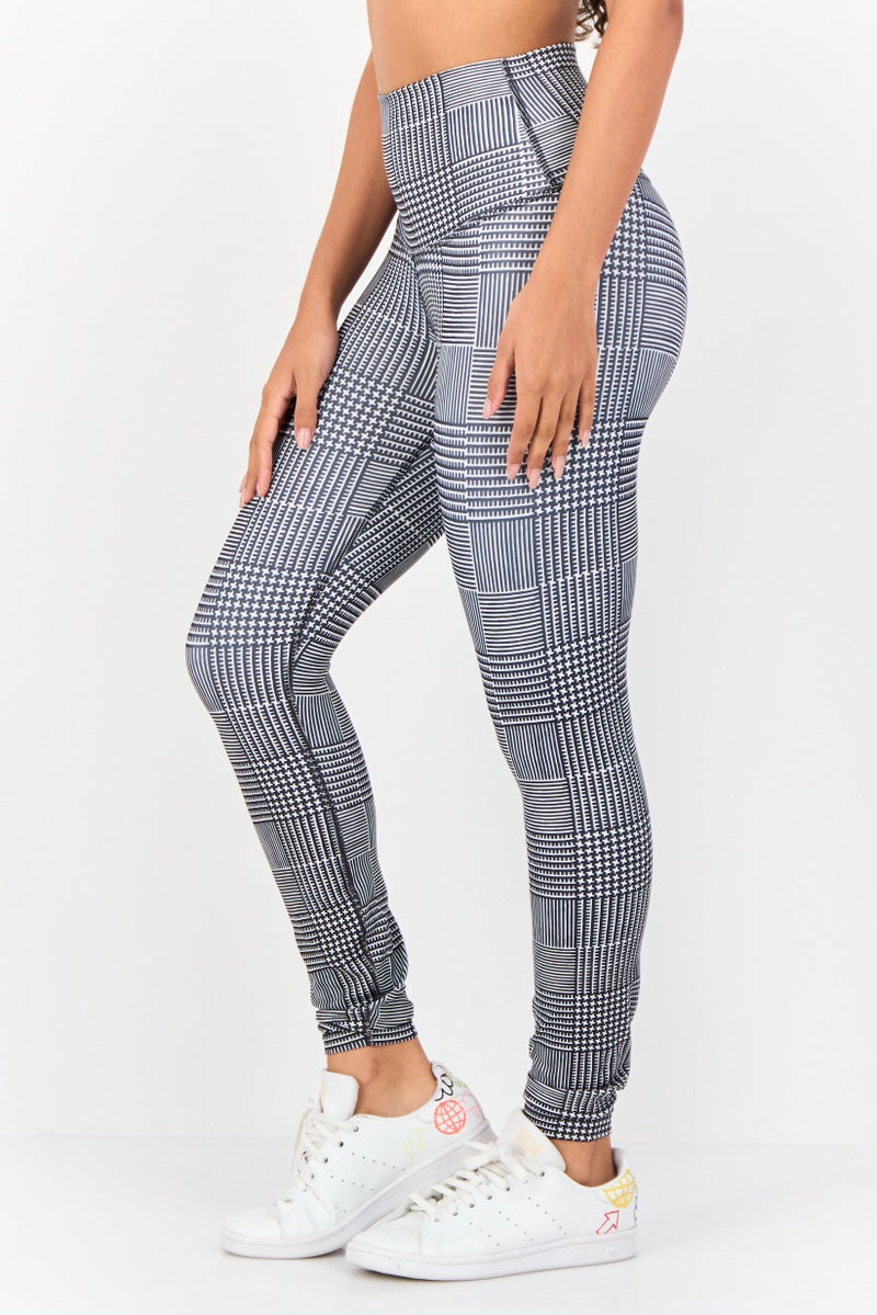 Nike Women Tight Fit Yoga 7/8 Leggings, Multicolor - Image 3