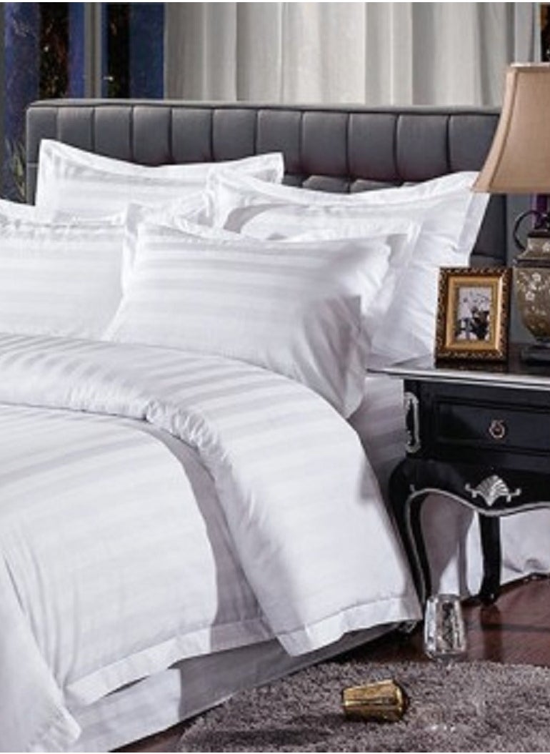 Asraar Hotel Style Bedding 6-Piece Set – Includes 2 Premium Duvets 240 x 260cm for Unmatched Comfort, 2 Elegant Duvet Covers 240 x 260cm for a Refined Look, and 2 Absorbent Towels 70 x 140cm 500g for Everyday Use – Luxurious and Durable Bedding Essentials  - Image 3