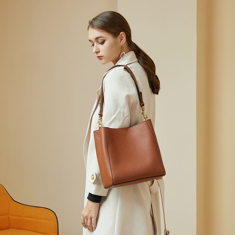 New Tote Bag, First-Layer Cowhide, Retro Genuine Leather Women'S Bag, Large-Capacity Bucket Bag, Versatile Shoulder Crossbody Bag - Image 3