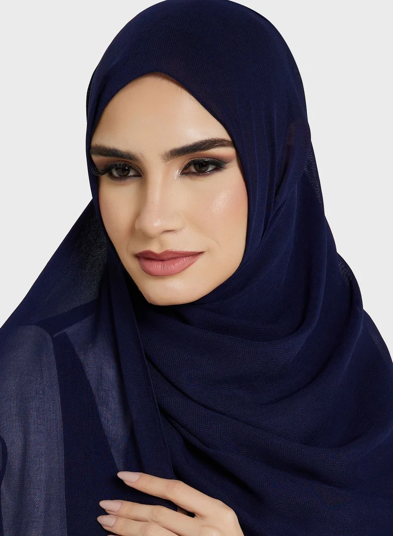 Khizana Textured Abaya With Contrast Detail & Sheila
