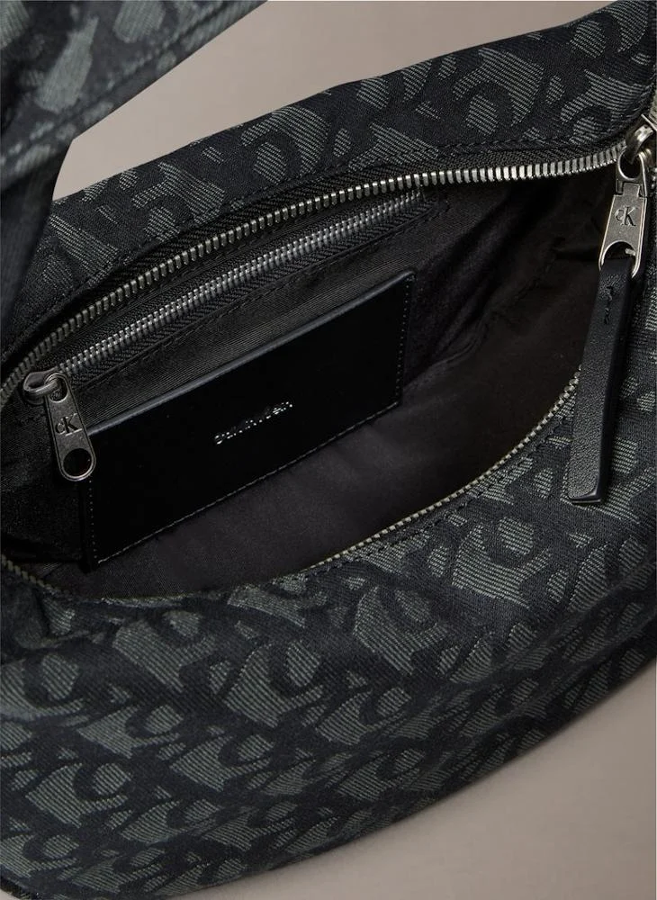 Calvin Klein Jeans Logo Detailed Zip through Hobo