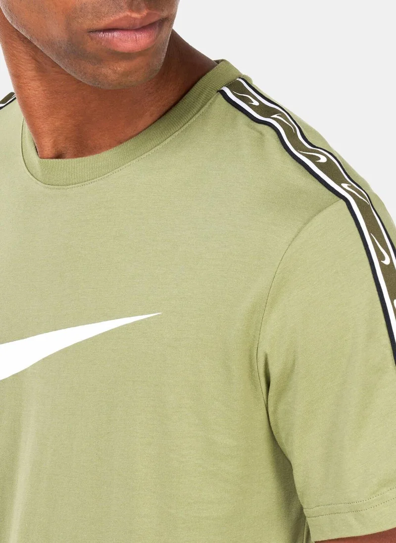 Nike Men's Sportswear Repeat Swoosh T-Shirt