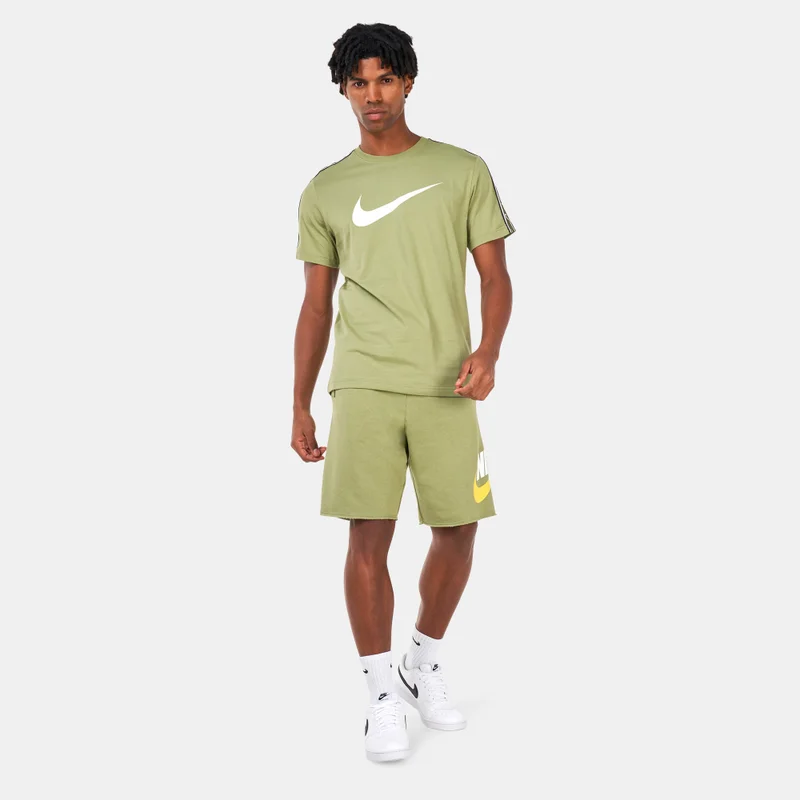 Nike Men's Sportswear Repeat Swoosh T-Shirt
