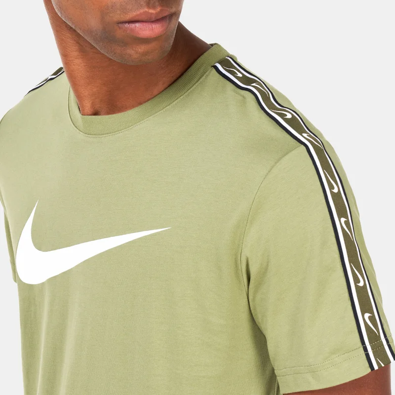 Nike Men's Sportswear Repeat Swoosh T-Shirt