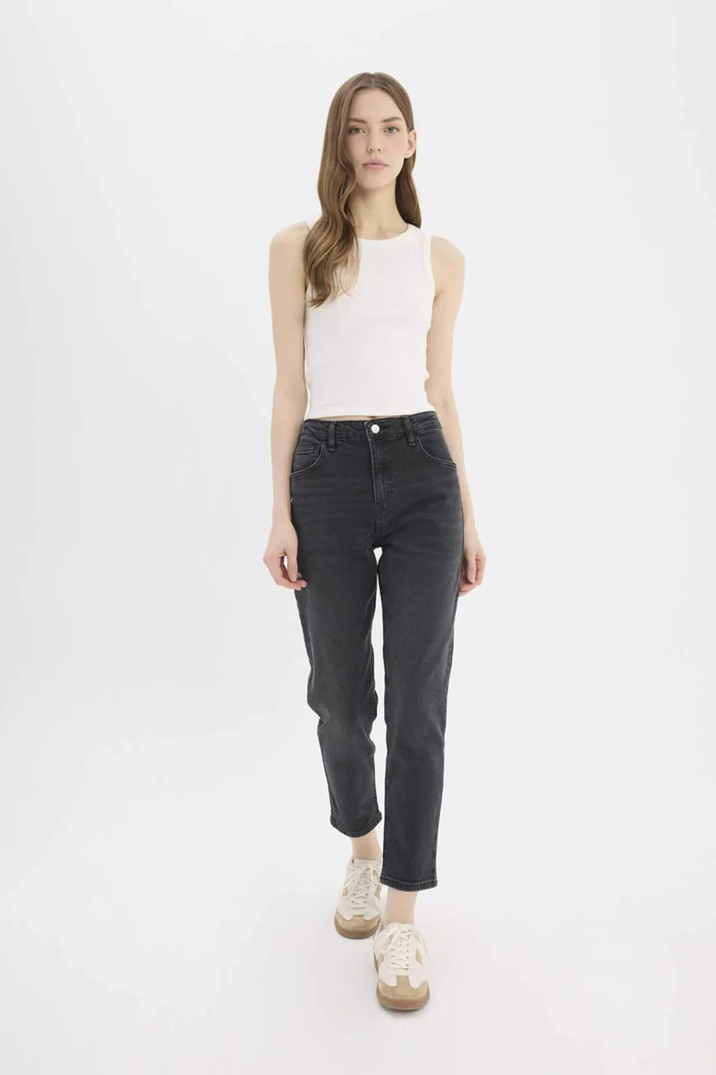 DeFacto Lina Comfort Mom Normal Waist Straight Leg Jeans