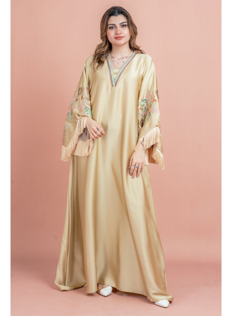 اكسا جلابية مطرزة بأكمام لامعة - Image 1