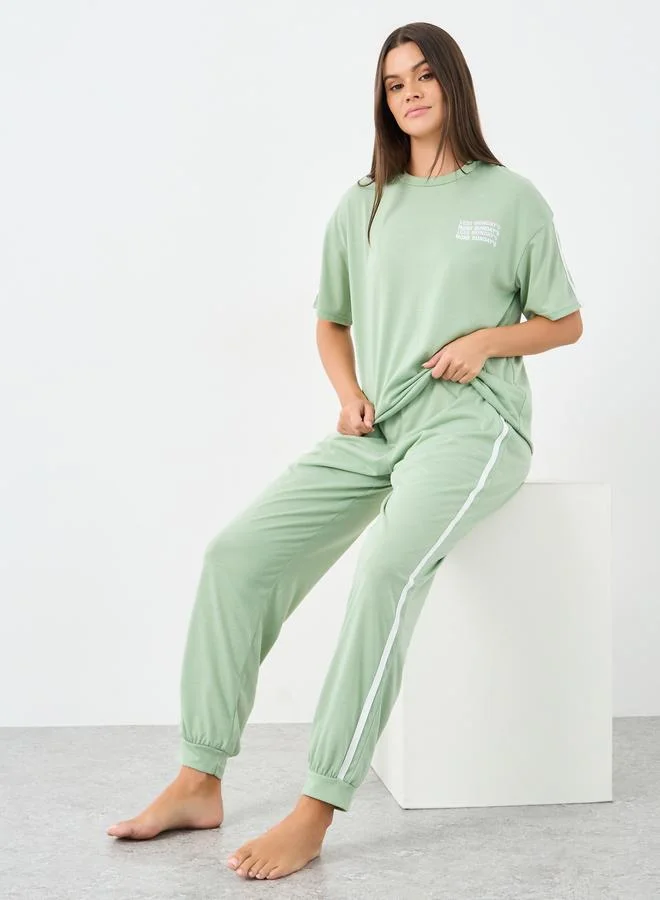 Styli Styli Slogan Drop Shoulder Stripe Sleeve T-Shirt and Joggers Set