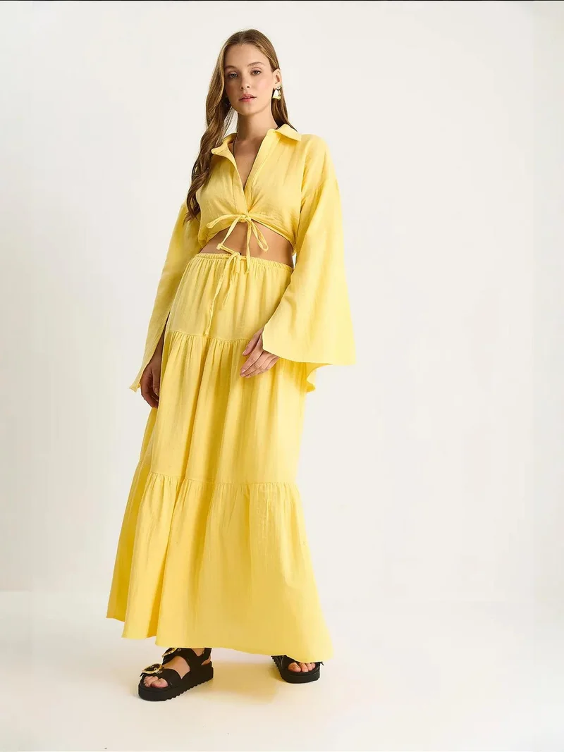 Bianco Lucci LUCCI Frilly Shirt-Skirt Two-Piece Coord Set