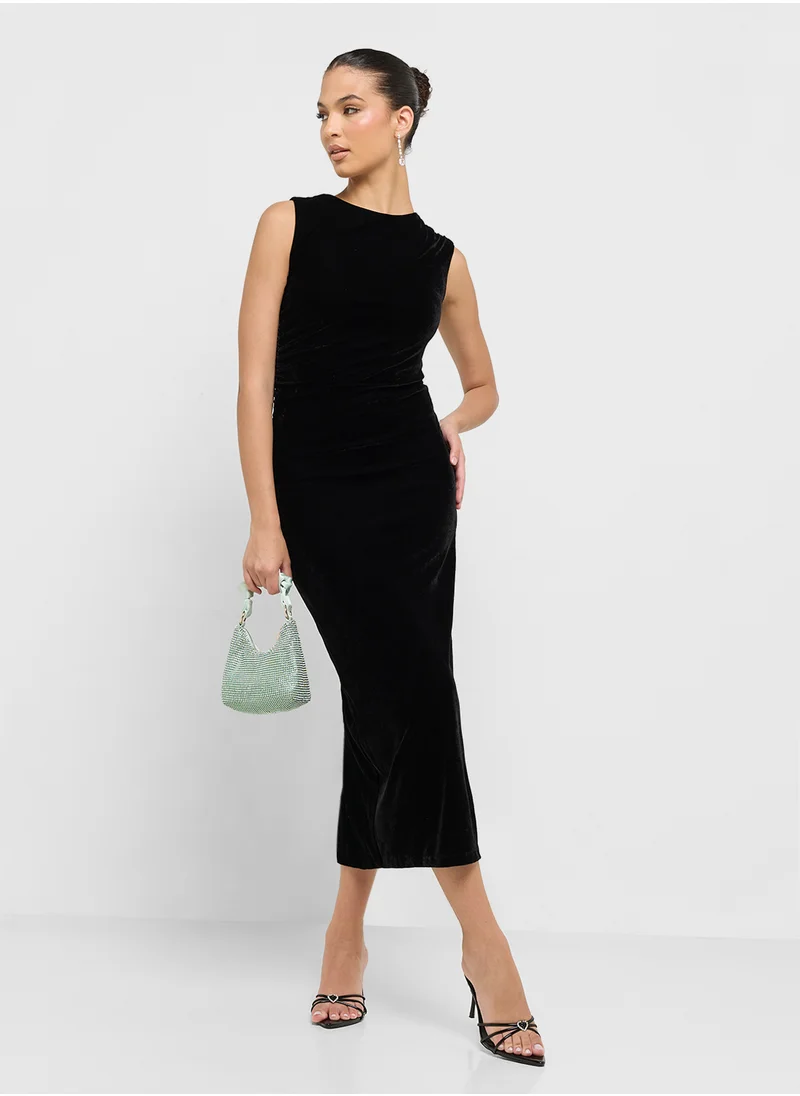 جينجر Velvet Column Dress