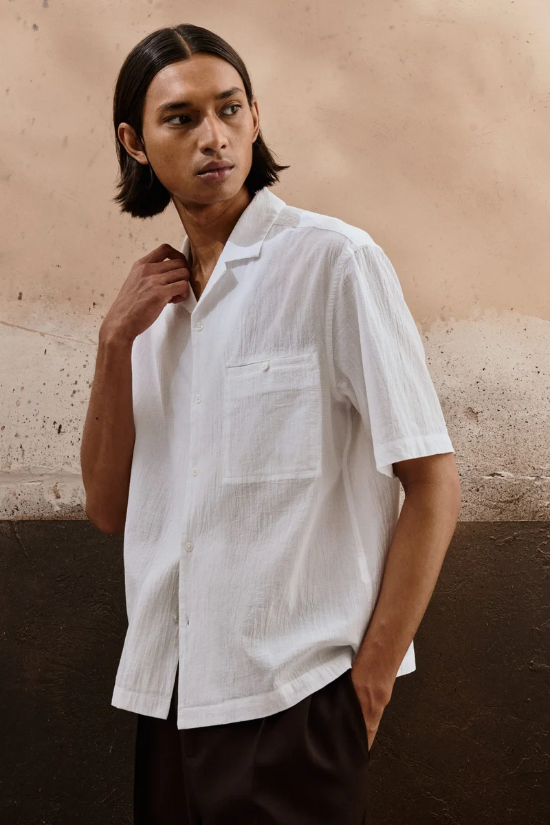 اتش اند ام قميص ريزورت بقصّة عادية