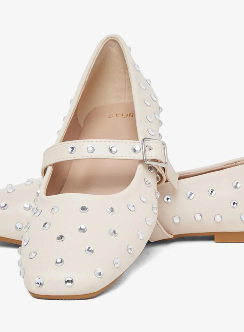 Styli  Styli Nude Embellished Buckle Ballerina Shoes for Women | Best Price UAE