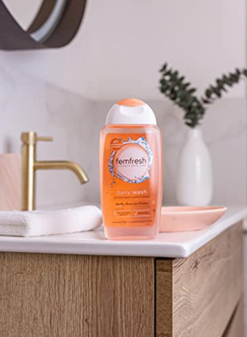 Femfresh Daily Intimate Wash - 250ml (Pack of 2) - Image 2
