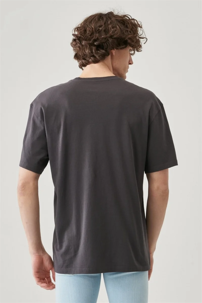 لي Men's Regular Fit Comfortable Cut 100% Cotton Crew Neck Loose T-Shirt