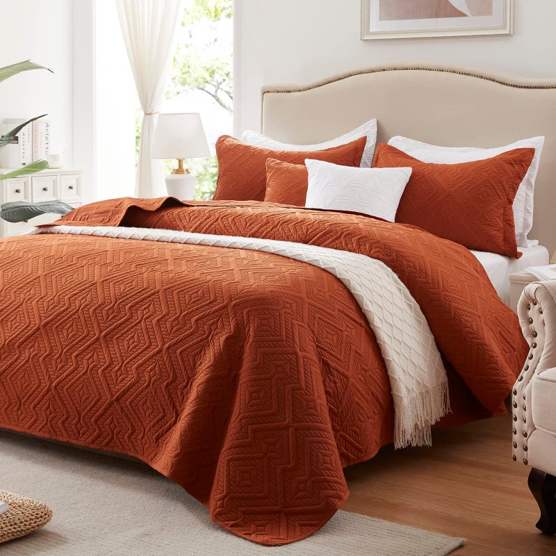 LEAONME Full/Queen Quilt Set 3 Pieces, Lightweight Burnt Orange/Rust Bedspread-90''x98'', Soft Microfiber Summer Quilt, Luxurious Warm Coverlet Set for All Seasons (Includes 1 Quilt, 2 Shams) - Image 1