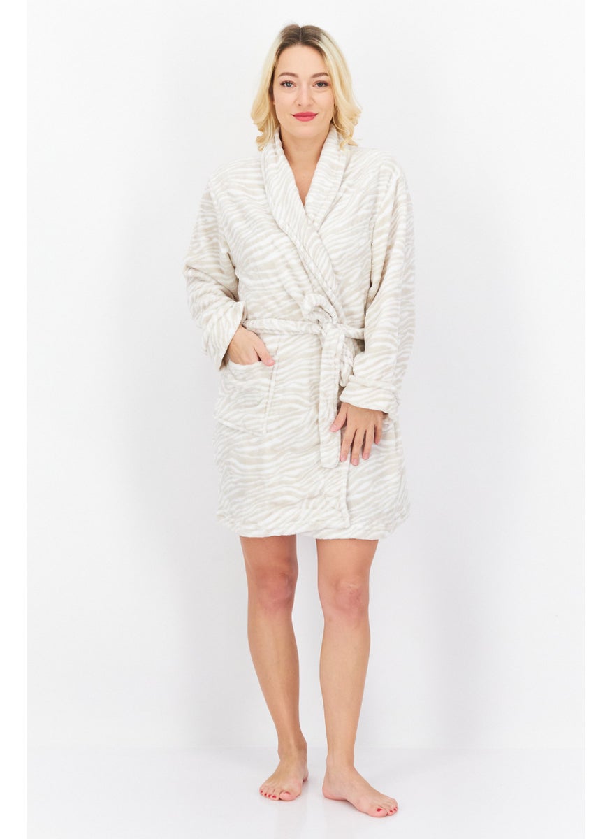 Isaac Mizrahi Women Belted Bath Robe, White Combo  - Image 3