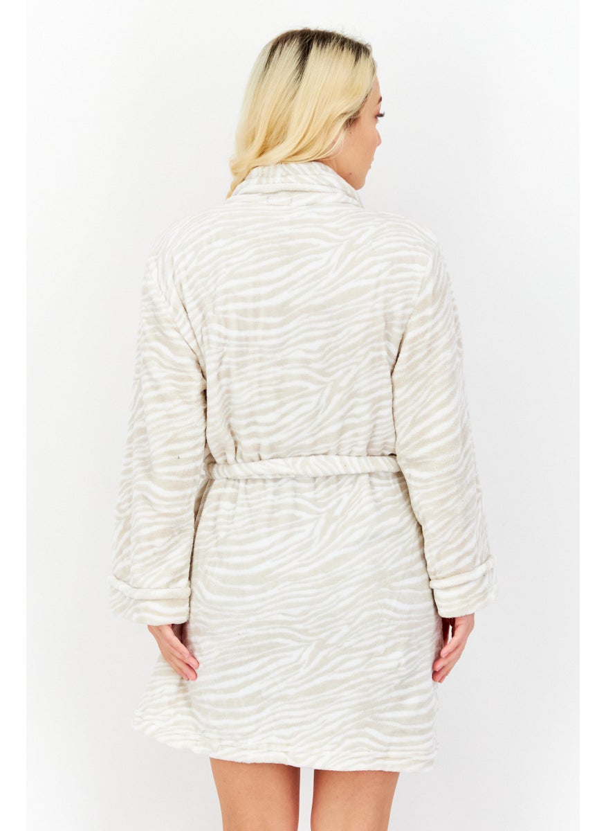 Isaac Mizrahi Women Belted Bath Robe, White Combo  - Image 2