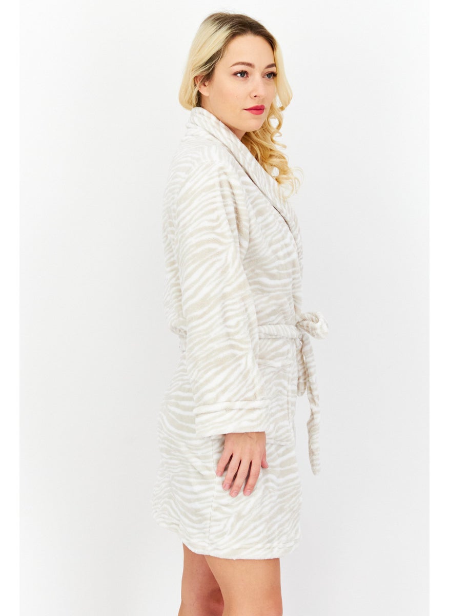 Isaac Mizrahi Women Belted Bath Robe, White Combo  - Image 4