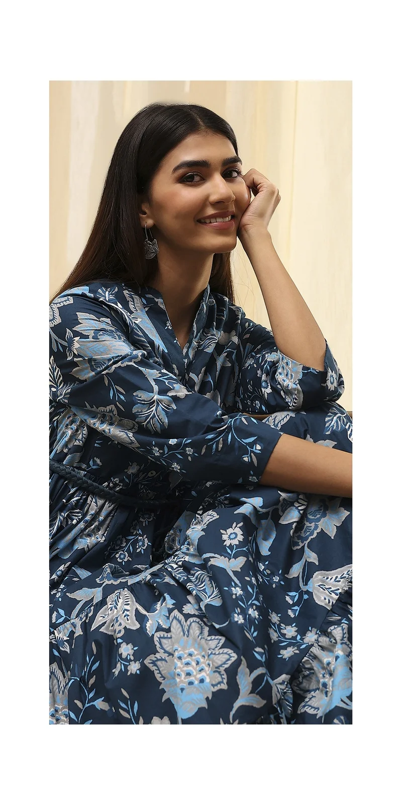 بيبا فستان قطني أزرق ترابي مع طبقات مزهرة