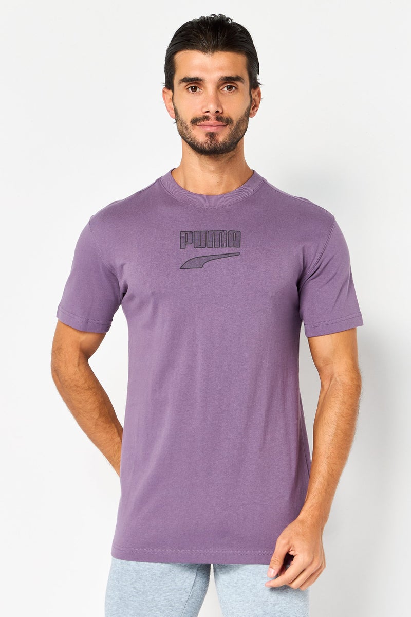 PUMA تي شيرت رجالي بقصة مريحة بأكمام قصيرة للخارج، بنفسجي - Image 1