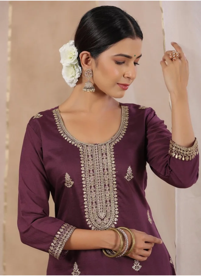 ISHIN Aline Fit Self Design Pattern Round Neck Neck Three-Quarter Sleeves Purple Colour Knitted Cotton Kurtas for Women with Semi Elastic Closure - A Timeless Addition to Your Collection