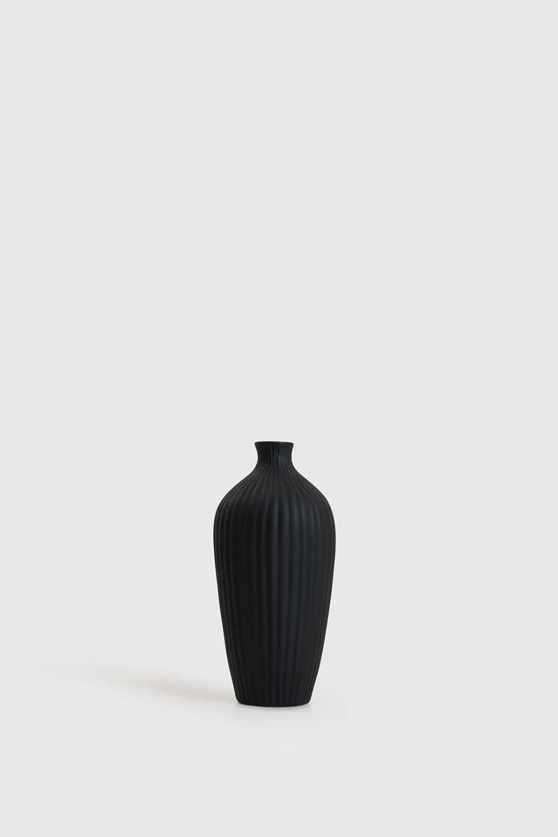 PUREZENTO Saroi Vase Black 8 inch Matte Finish Ceramic Designer Flower Vases for Home Decoration Centre Table Bedroom Side Corner Beautiful Decorative Vases with Unique Quality - Image 2