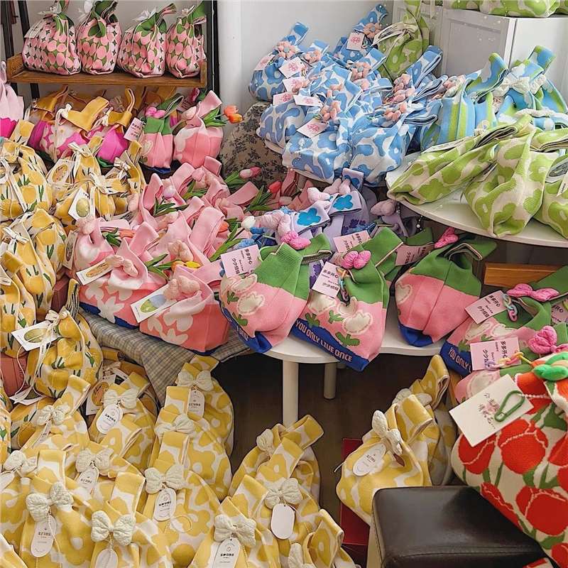 2025 Xipu Special Festive Wedding Gift Bag Special Hand Bag Vest Bag Sweet and Festive Knitted Bag Customized various wedding styles (see picture and contact us)