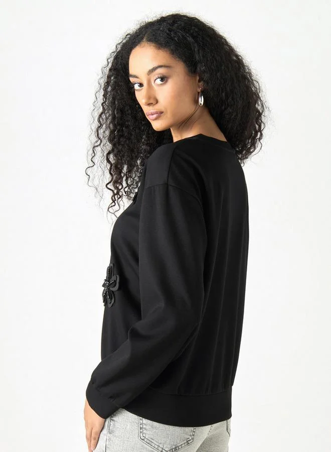 2Xtremz 2Xtremz Flower Applique Oversized Sweatshirt with Long Sleeves