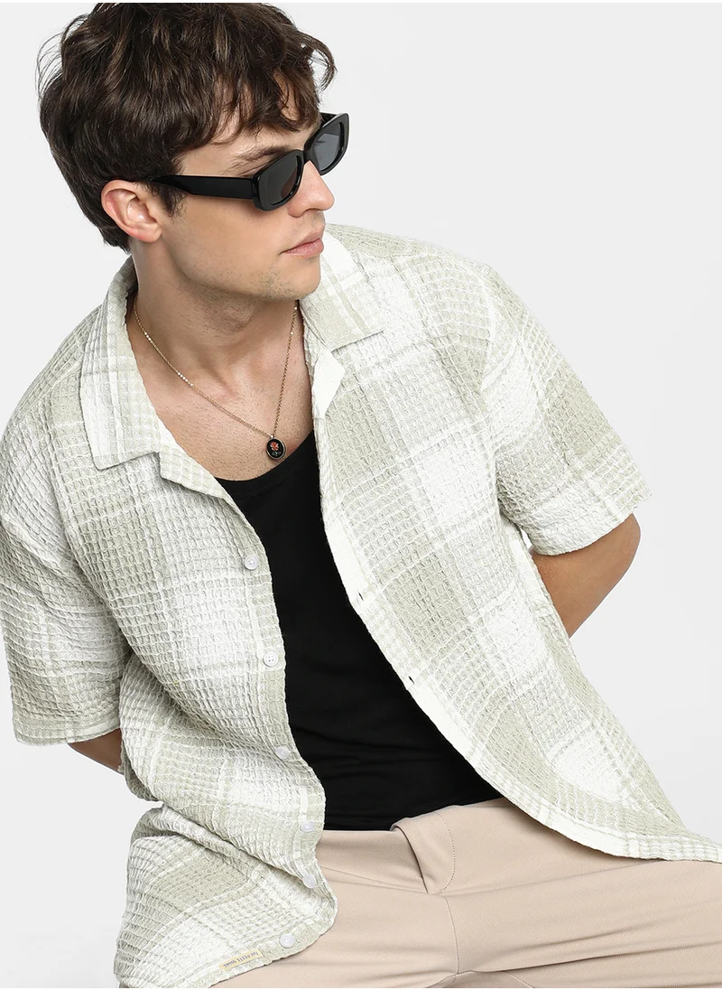 Campus Sutra Men's Greige Ivory White Buffalo Check Oversized Shirt