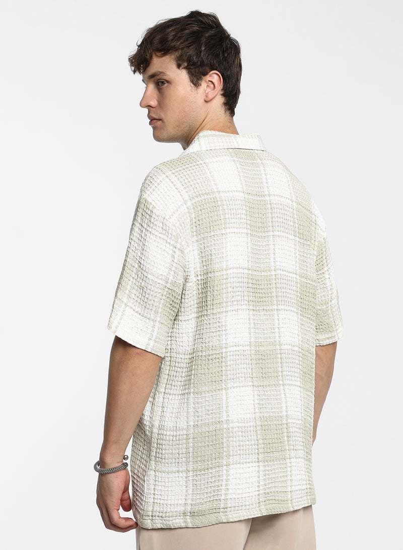 Campus Sutra Men's Greige Ivory White Buffalo Check Oversized Shirt  - Image 5