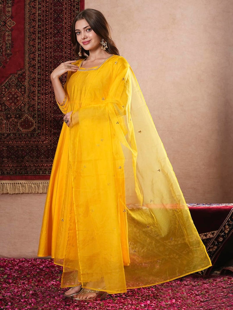 GoSriKi قميص أناركالي صلب من مزيج الرايون للسيدات من GoSriKi مع بنطلون ودوباتا (SITAPATI YELLOW-VKS01-GS_M_Yellow_Medium) - Image 3