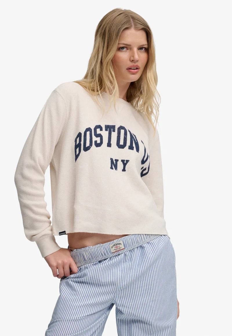 Athletic Essential Graphic Long Sleeve Top