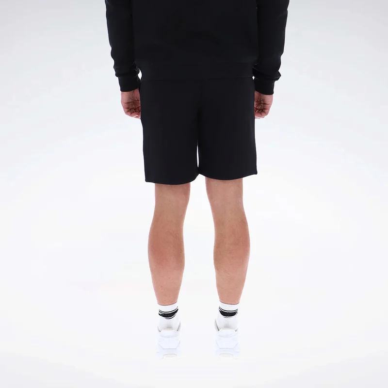 ريبوك Push your pace in these lightweight shorts built for running and cross training. A supportive inner layer teams with a breezy outer shell so you stay confident from warm up to cool down.