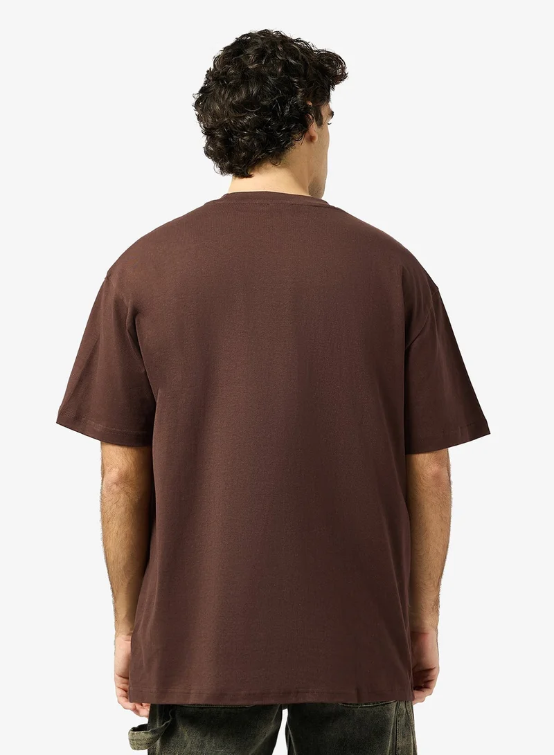 بوما تيشيرت قطة مريح بتصميم شعار أساسي مرتفع