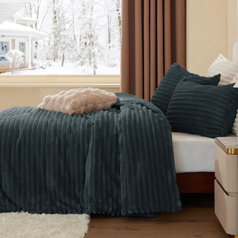 BEDELITE Fleece King Comforter Set -Super Soft & Warm Fluffy Dark Grey Bedding, Luxury Fuzzy Heavy Bed Set for Winter with 2 Pillow Cases - Image 4