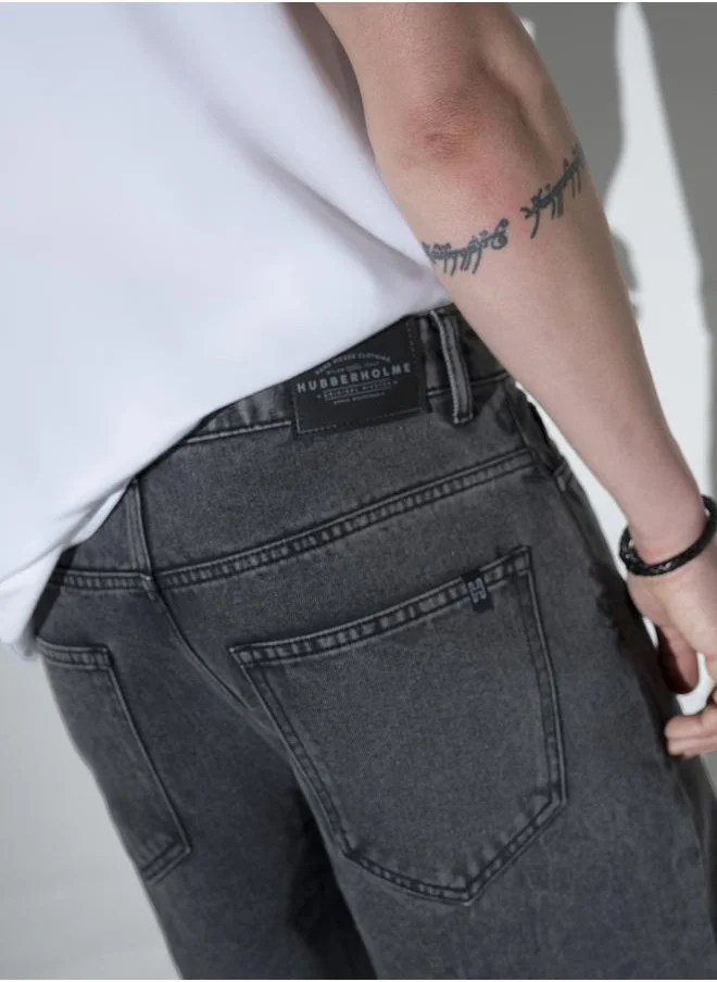 هوبرهولمي Grey Relaxed Fit Jeans Solid design crafted from 100% Cotton with Button closure.