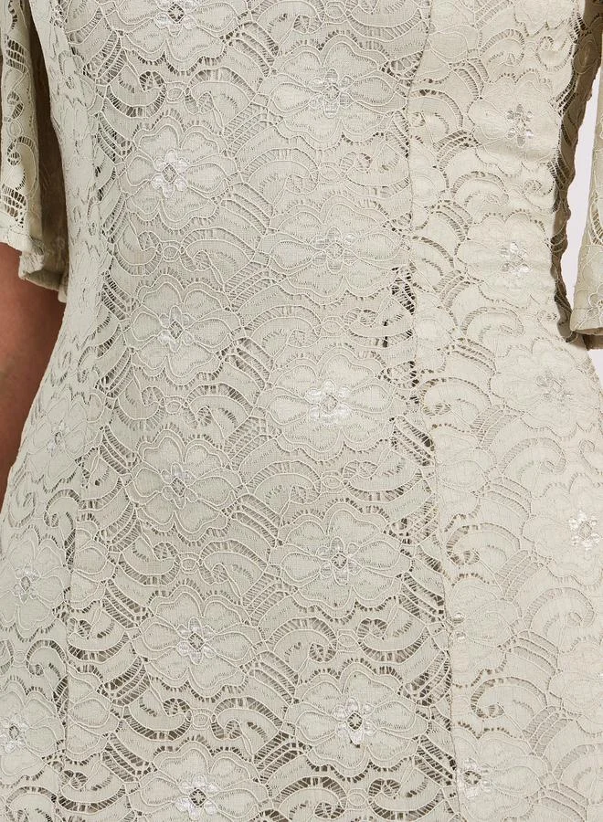 Styli Styli Lace Insert Fishtail Hem Bodycon Midi Dress